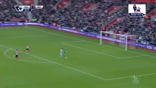 VIDEO: Phút 84' - Aguero bỏ lỡ đáng tiếc khi đối mặt thủ môn